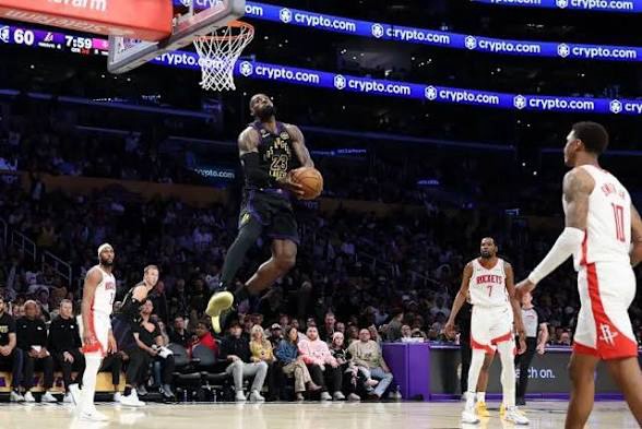 Lakers Grind To 2-0 Series Lead Over Houston Behind New Three-Headed Beast of LeBron, Smart and&nbsp;Kennard