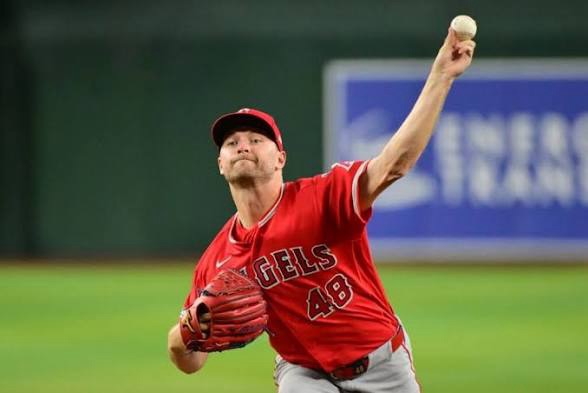 Halos Get 30th Win of Season Behind 7 Scoreless Innings from Detmers, Homers by Neto & Trout at Chase&nbsp;Field